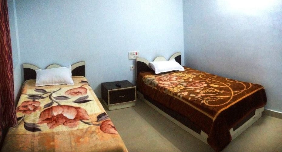 Happy International Guest House, Bodhgaya 5